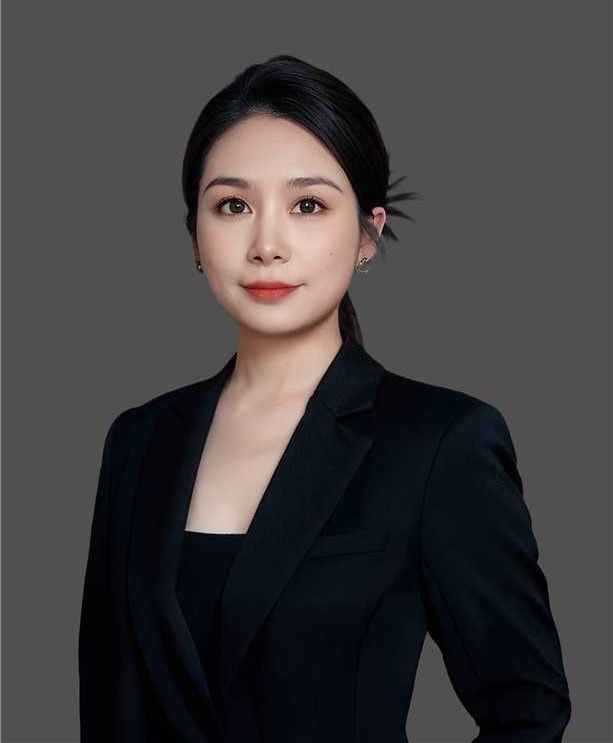 黄梓颖律师肖像